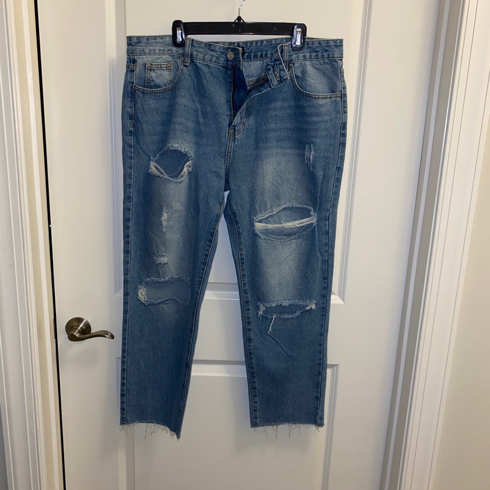 Distressed boyfriend jeans